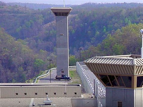 org/wiki/United_States_Penitentiary,_Big_Sandy